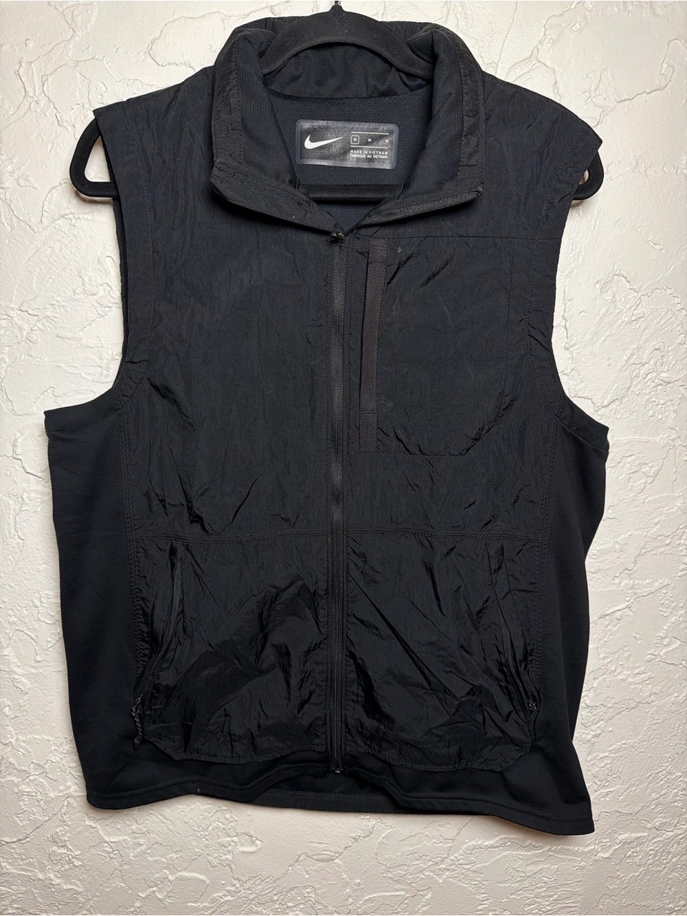 Nike Tech Black Men's Lightweight Sleeveless Windproof Vest